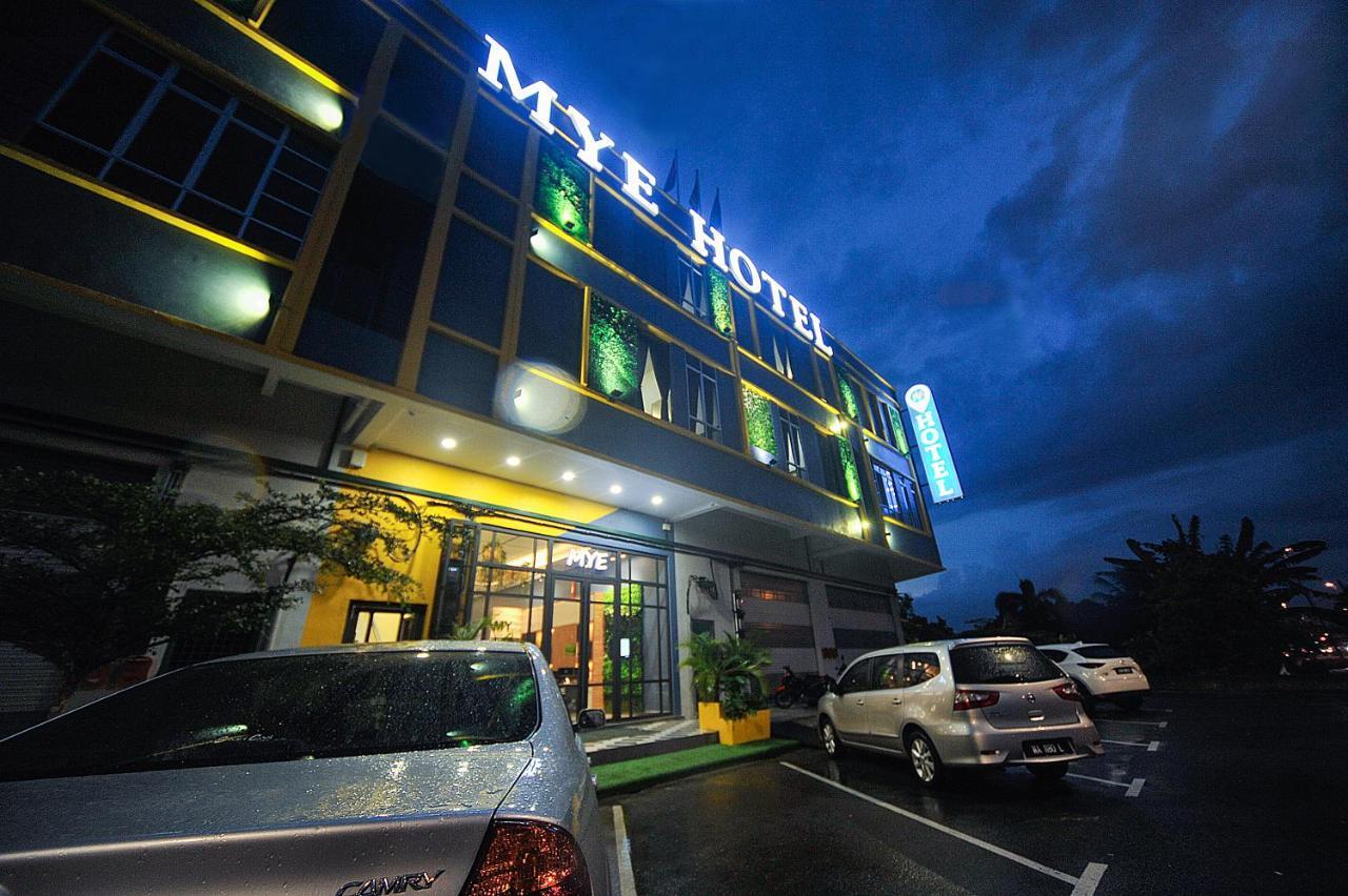 Mye Hotel Muar Exterior photo