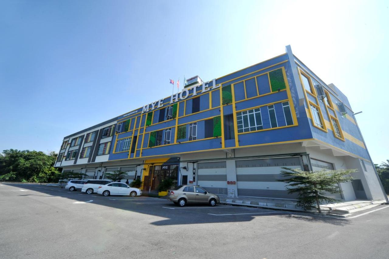 Mye Hotel Muar Exterior photo